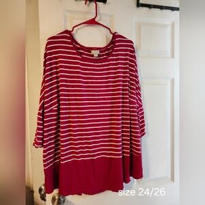 *Last Chance*Red and white striped top
